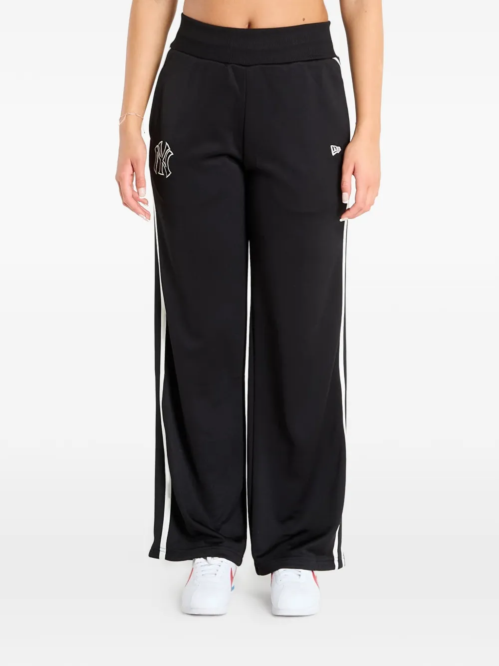 New Era New York Yankees Side-stripe Track Pants In Black