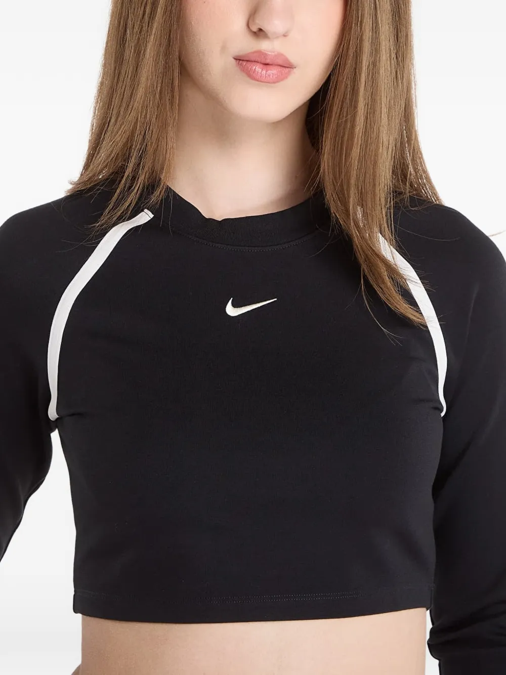 Nike Cropped T-shirt met afwerking Zwart
