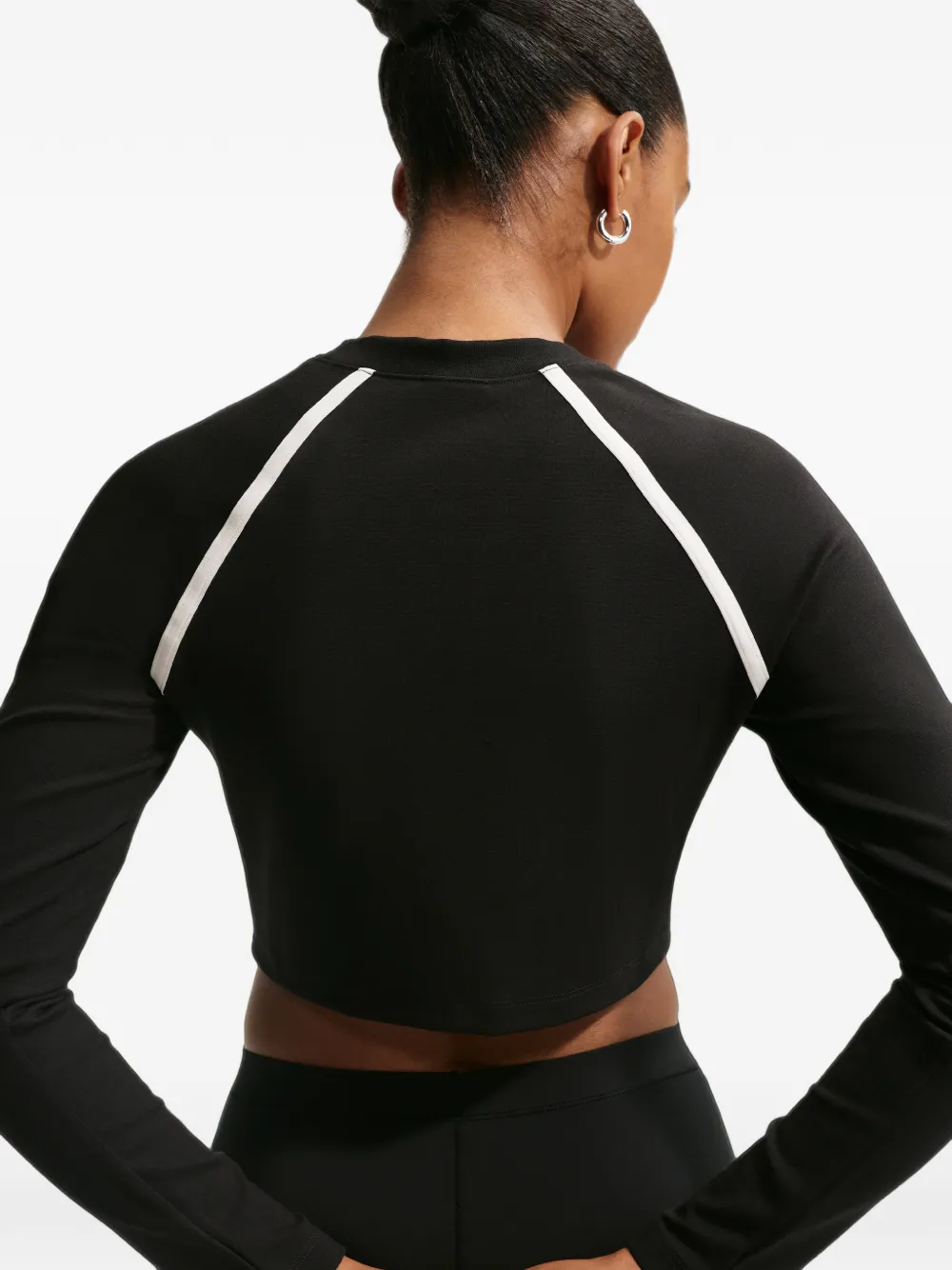 Nike Cropped T-shirt met afwerking Zwart
