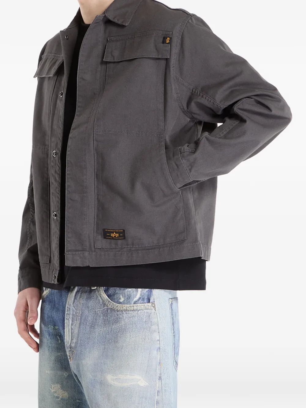 Alpha Industries Shirtjack met klepzak Grijs