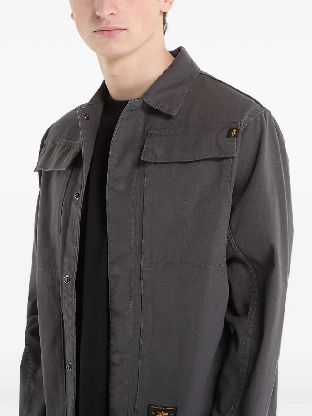 Alpha Industries Shirtjack met klepzak Grijs