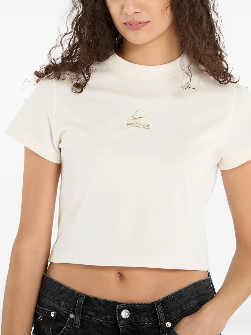 Nike T-shirt met logopatch Beige