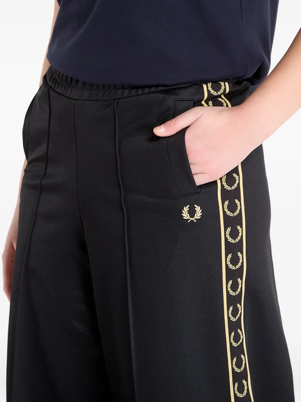 Fred Perry Trainingsbroek met toelopende pijpen Zwart