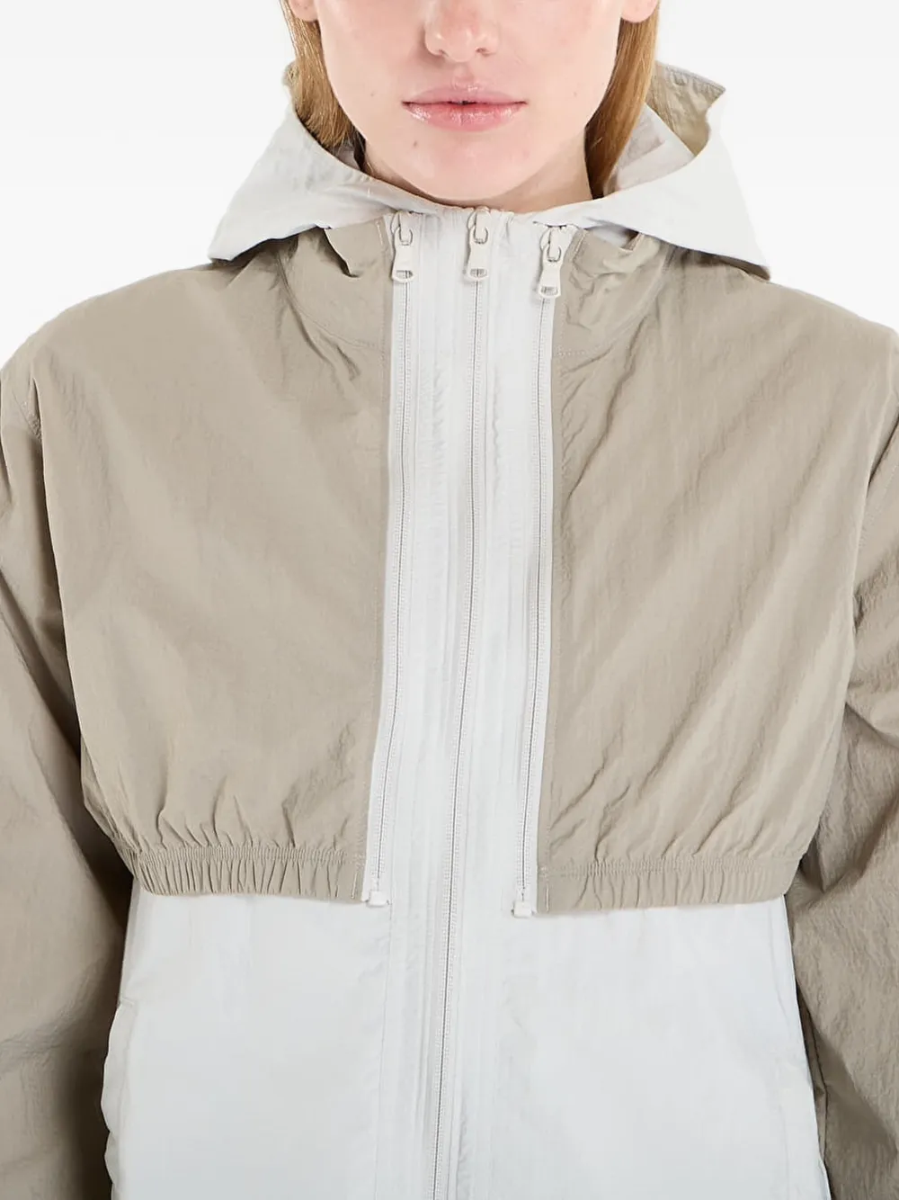 Under Armour Jack met colourblocking en capuchon Beige