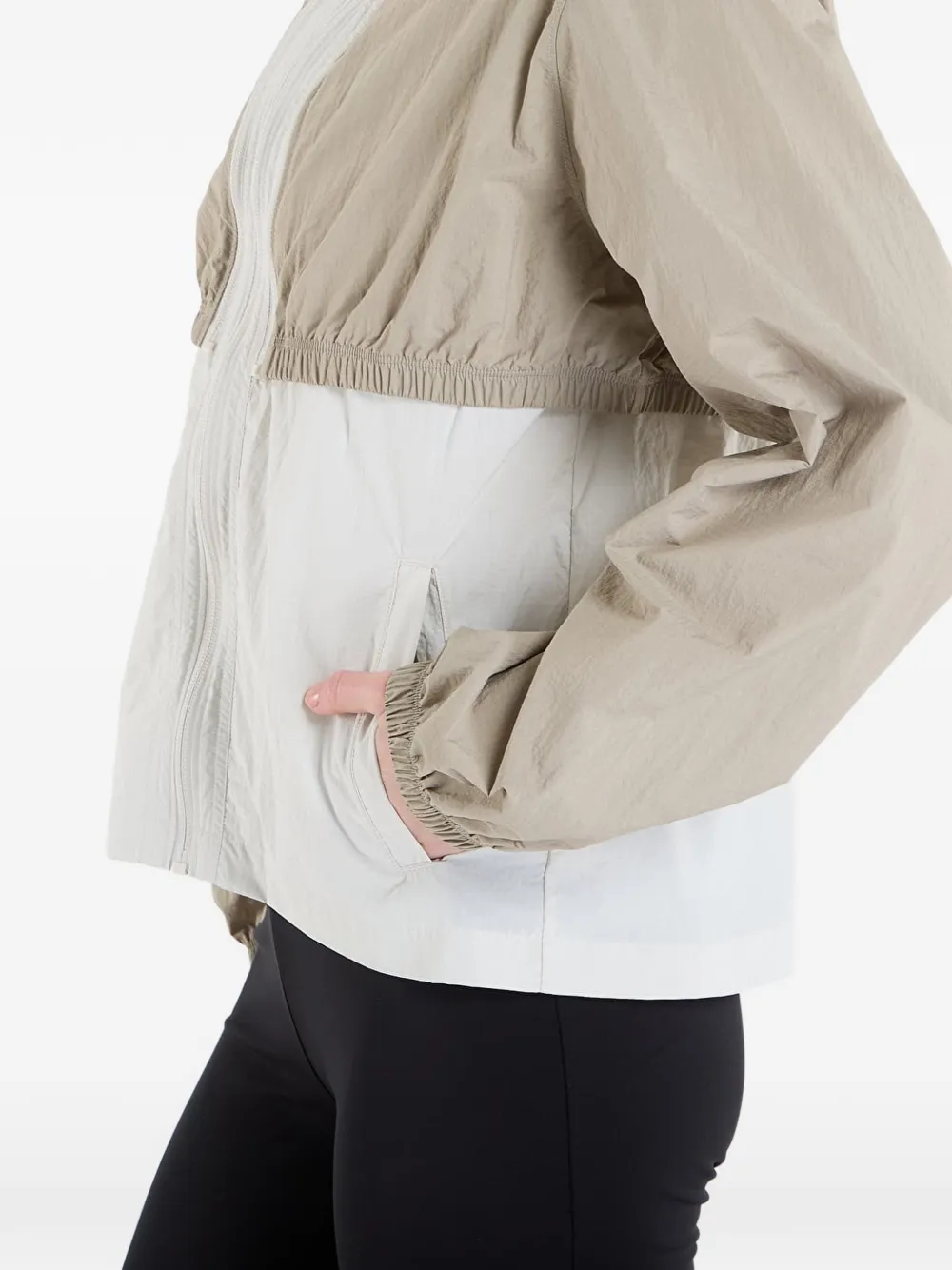 Under Armour Jack met colourblocking en capuchon Beige