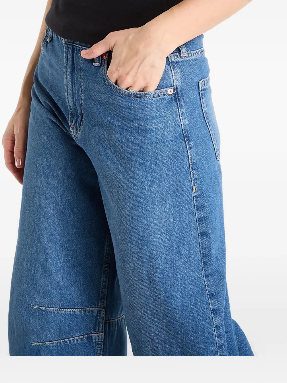 Gap Curvy Mid Rise Barrel Jeans In Medium Wash