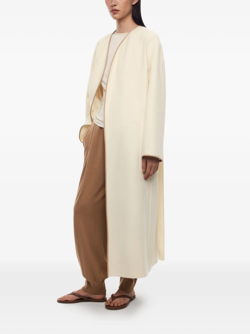 12 STOREEZ Angie jas met ceintuur Beige