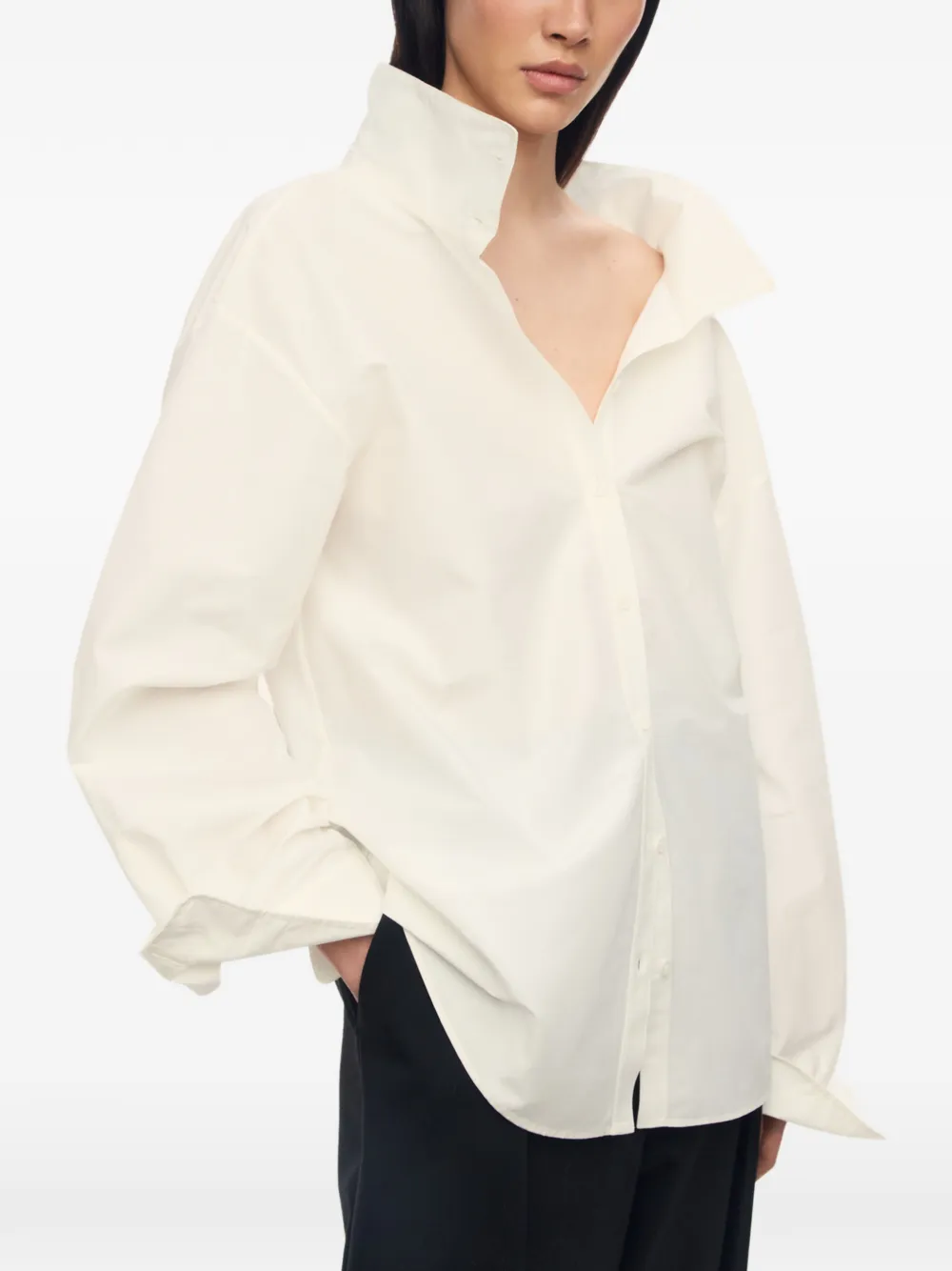 12 STOREEZ Simone blouse met hoge hals Wit