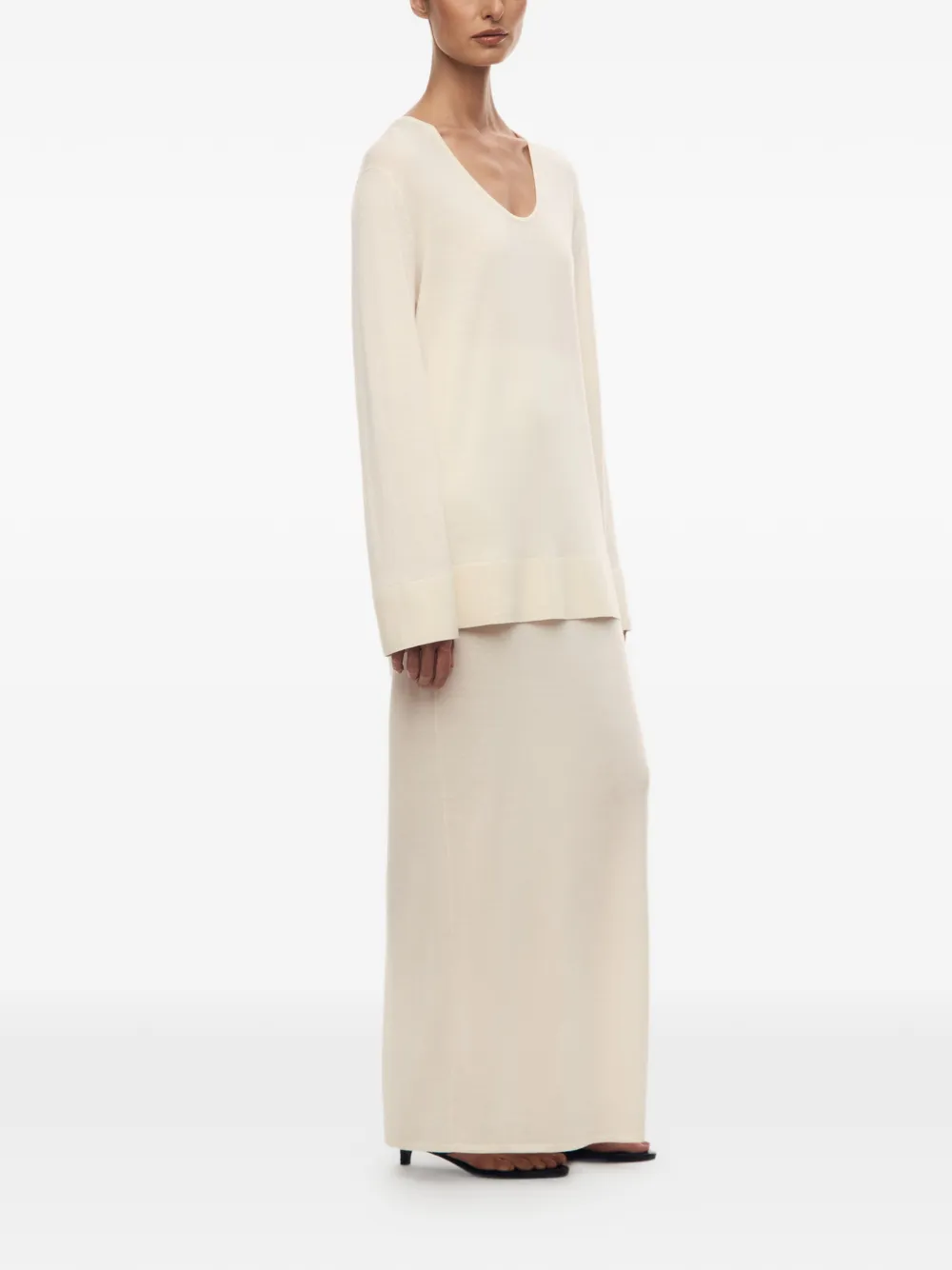 12 STOREEZ Camelia maxi-rok Beige