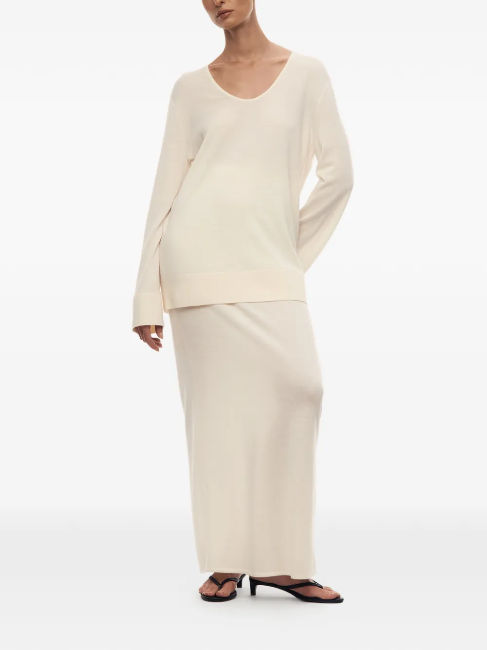 12 STOREEZ Camelia maxi-rok Beige
