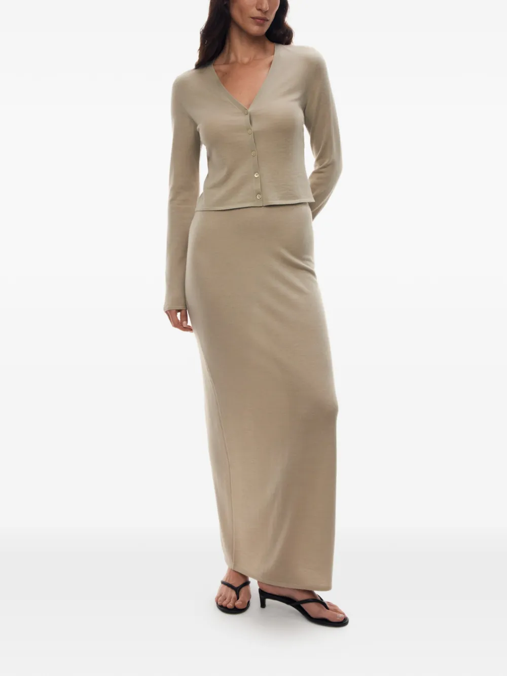 12 STOREEZ Camelia vest met V-hals Beige