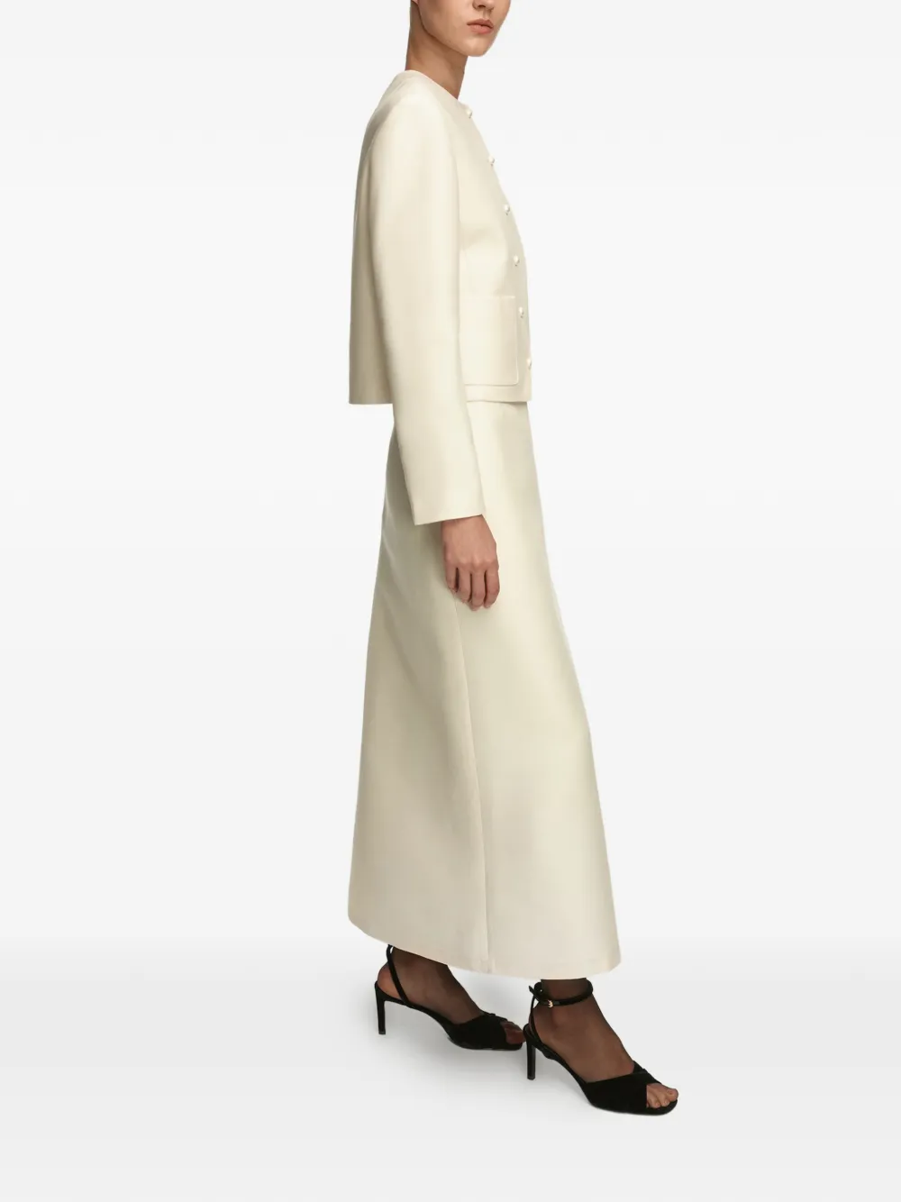 12 STOREEZ Sofia jack met knoopsluiting Beige