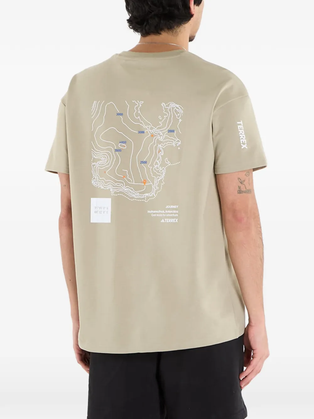 adidas Xploric grafische prints T-shirt Beige