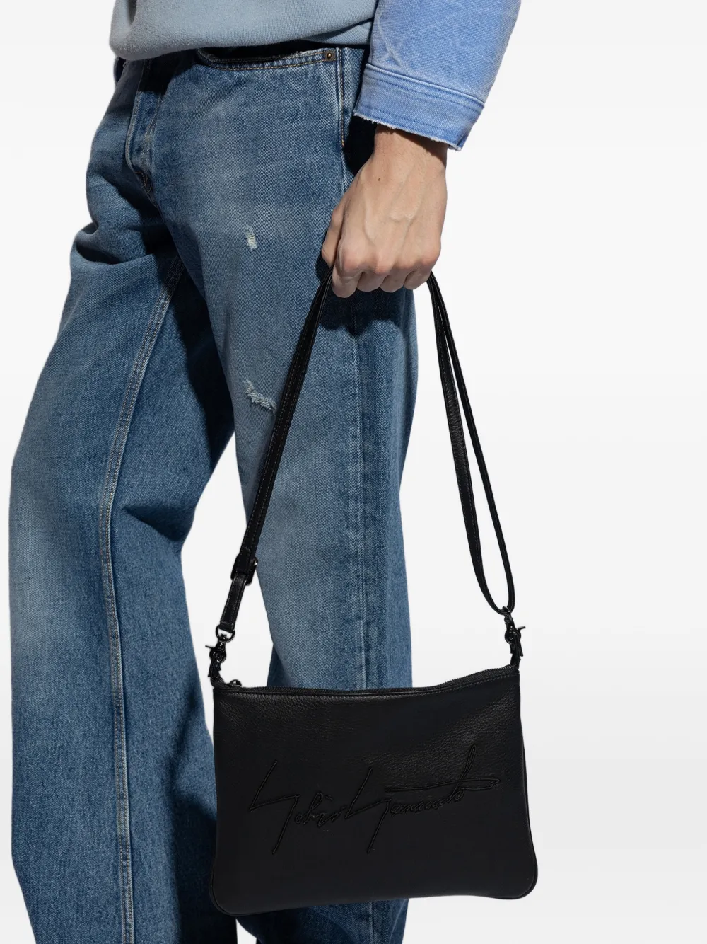 Yohji Yamamoto Signature leren messengertas met geborduurd logo Blauw