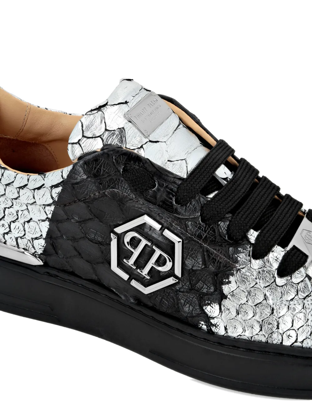 Philipp Plein PP Hexagon leather sneakers Grijs