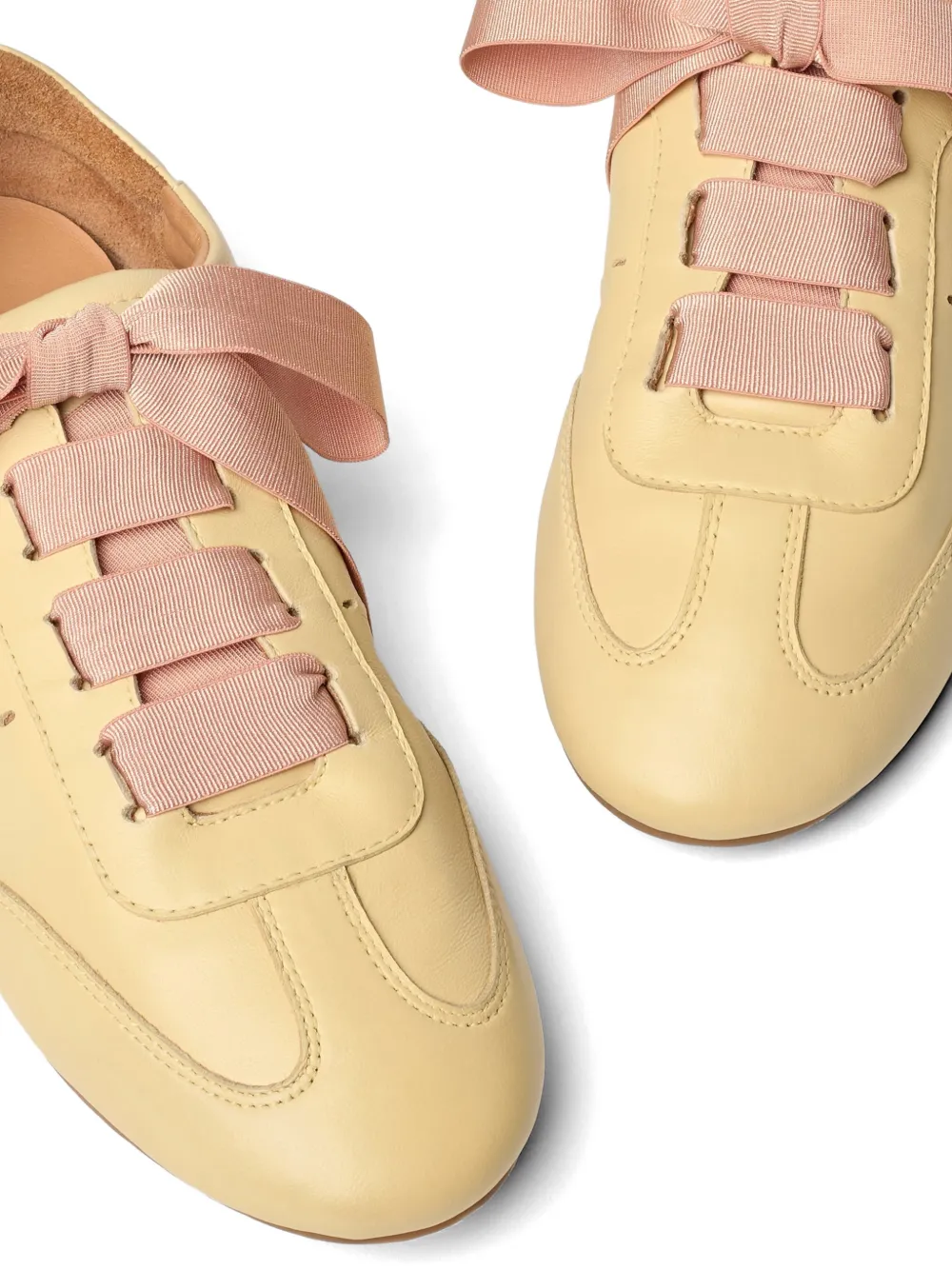 ODISSI Cass sneakers met bewerkte kant Beige
