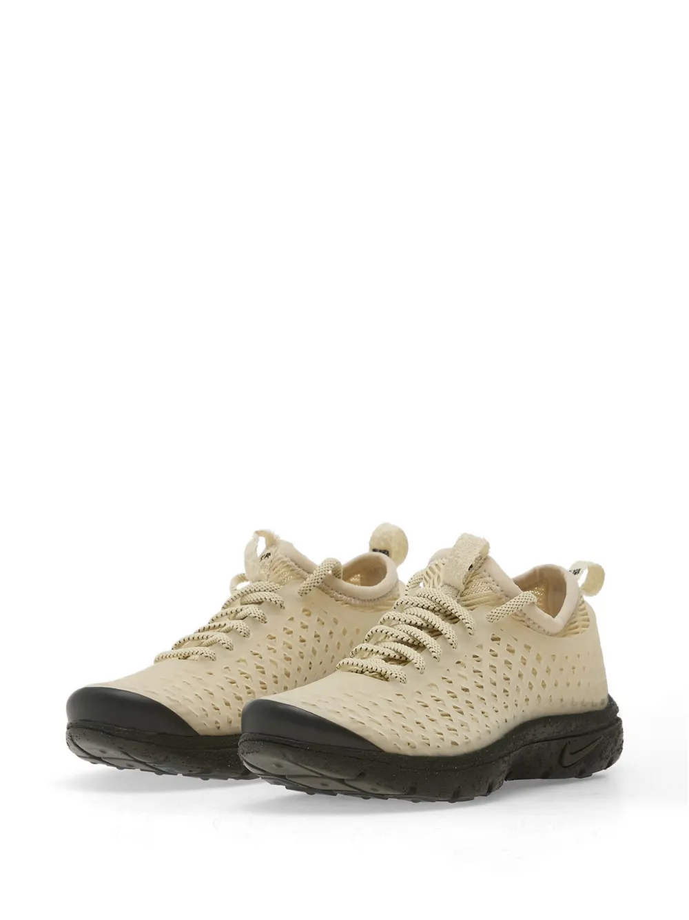 Nike Rejuven8 geperforeerde sneakers Beige