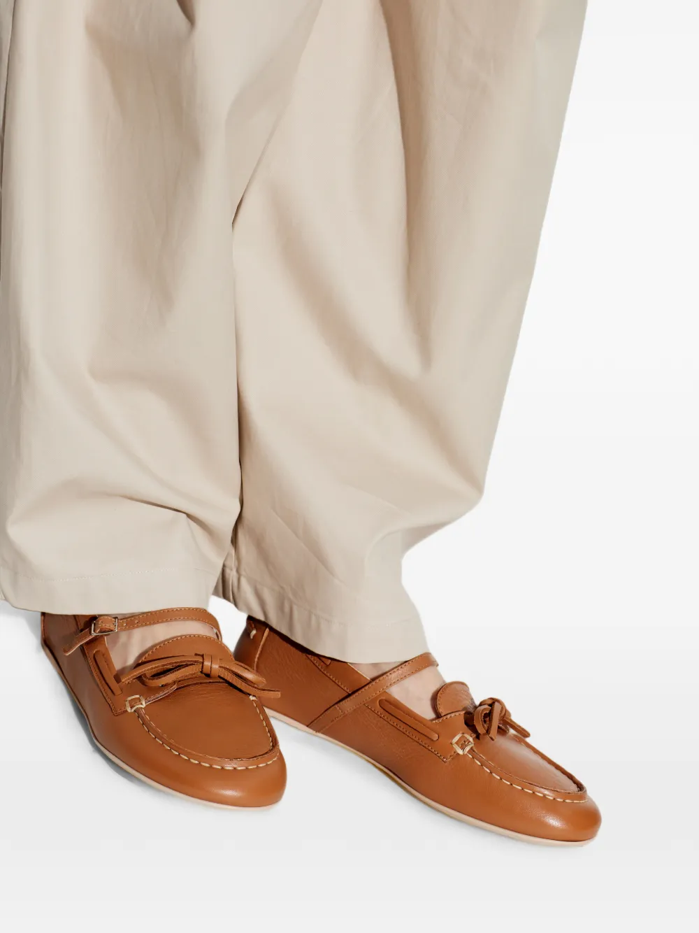 AGL Hoola Hoop bow-detail leather boat shoes Beige