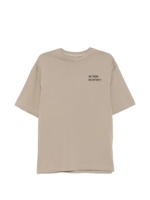 GEORGE. slogan-print drop-shoulder T-shirt