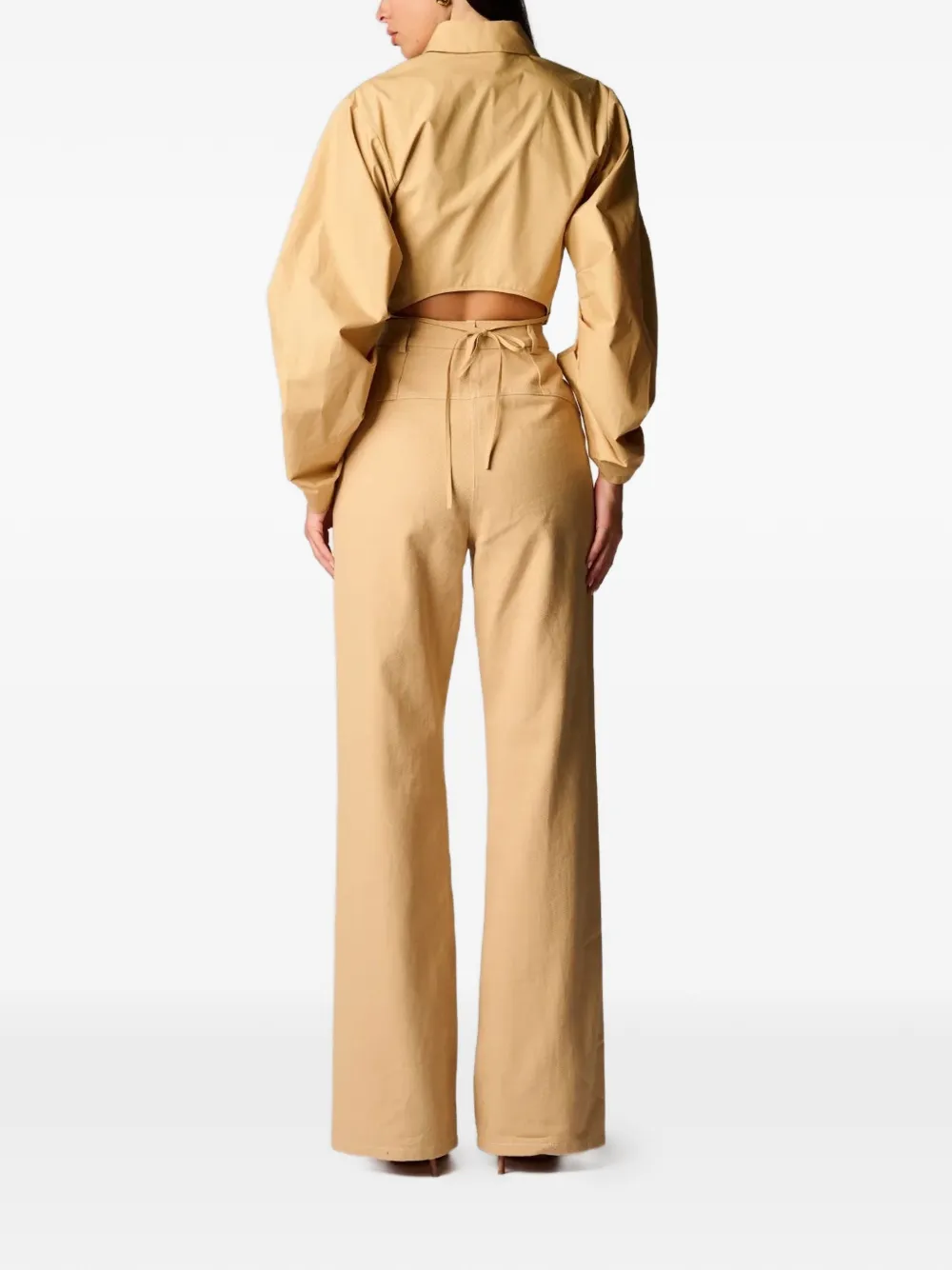 HEVRON Raquel cropped blouse met klokmouwen Beige