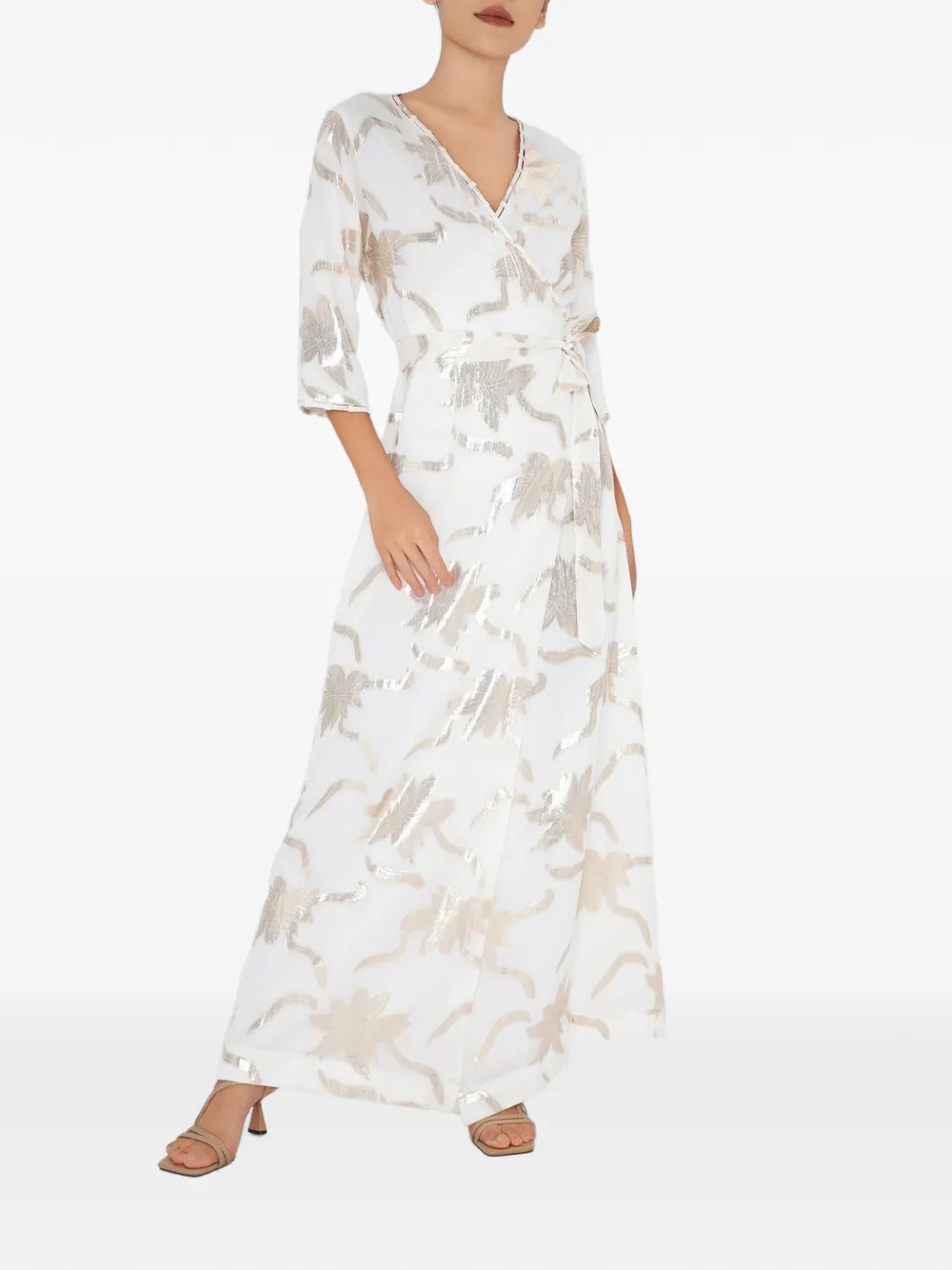 Charlotta Gandolfo Zijden maxi-wikkeljurk met bloemdetail Wit