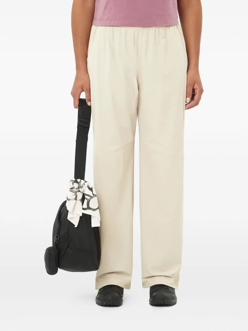 Salomon Wayfarer Ease elasticated panelled track pants - Toni neutri