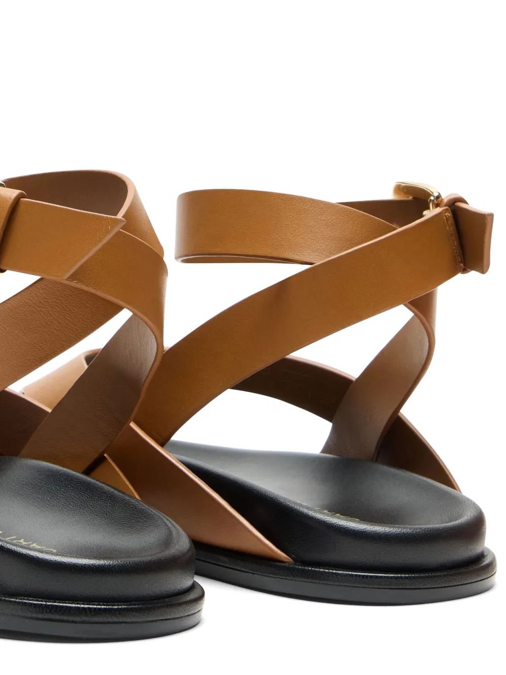 Stuart Weitzman Mary Kate sandalen met gekruiste bandjes Bruin