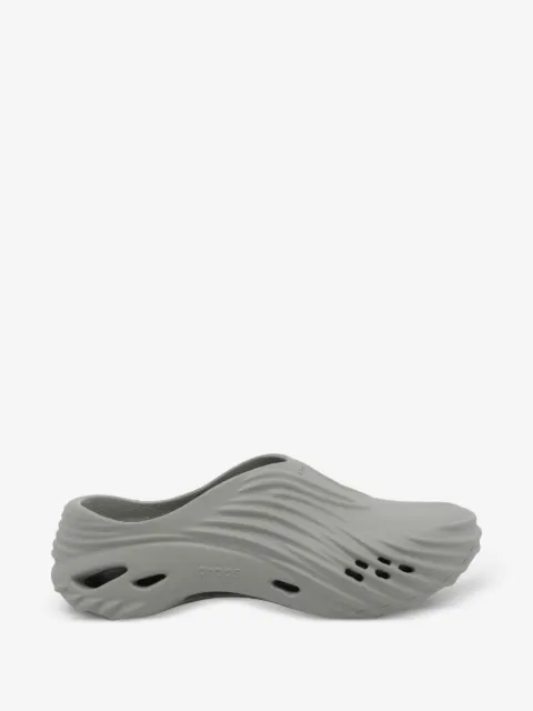 Crocs flip flops Echo Wave