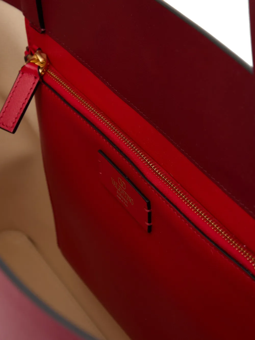 Valentino Garavani Fill Me kalfsleren shopper Rood