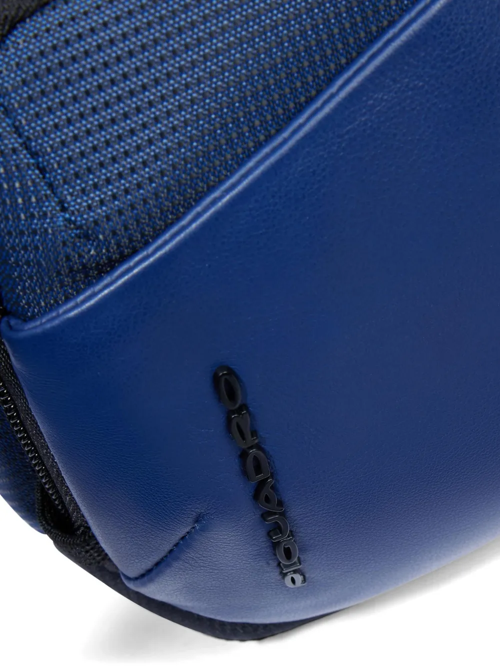 PIQUADRO Mesh heuptas met logoprint Blauw