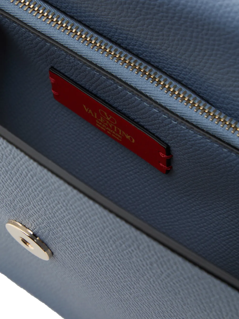 Valentino Garavani Rockstud kleine shopper van korrelig kalfsleer Blauw