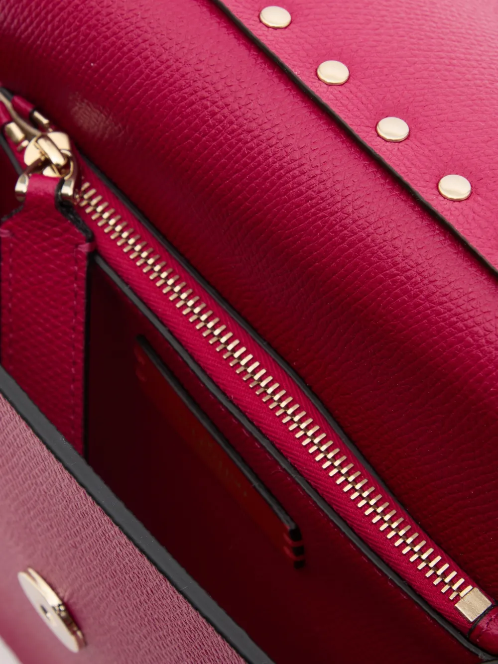Valentino Garavani Rockstud kleine shopper van korrelig kalfsleer Roze