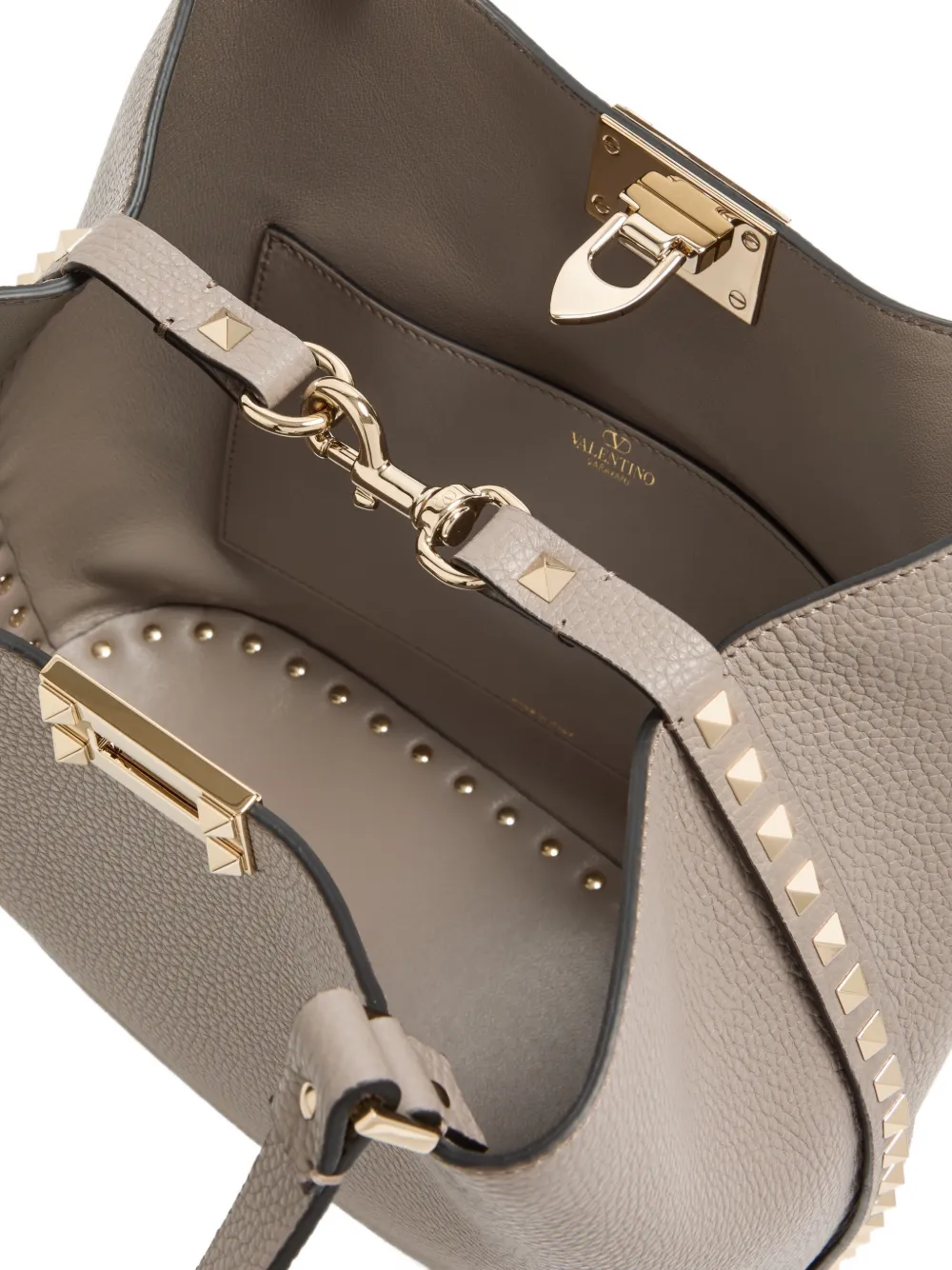 Valentino Garavani Rockstud kleine shopper van korrelig kalfsleer Grijs