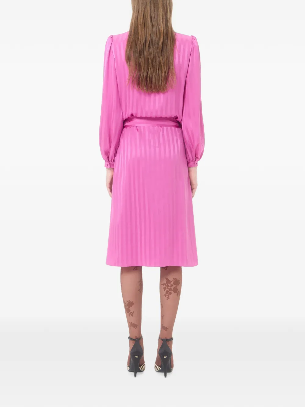 Valentino Garavani Midi-jurk van glanzend-matte jacquard met logo-streep Roze