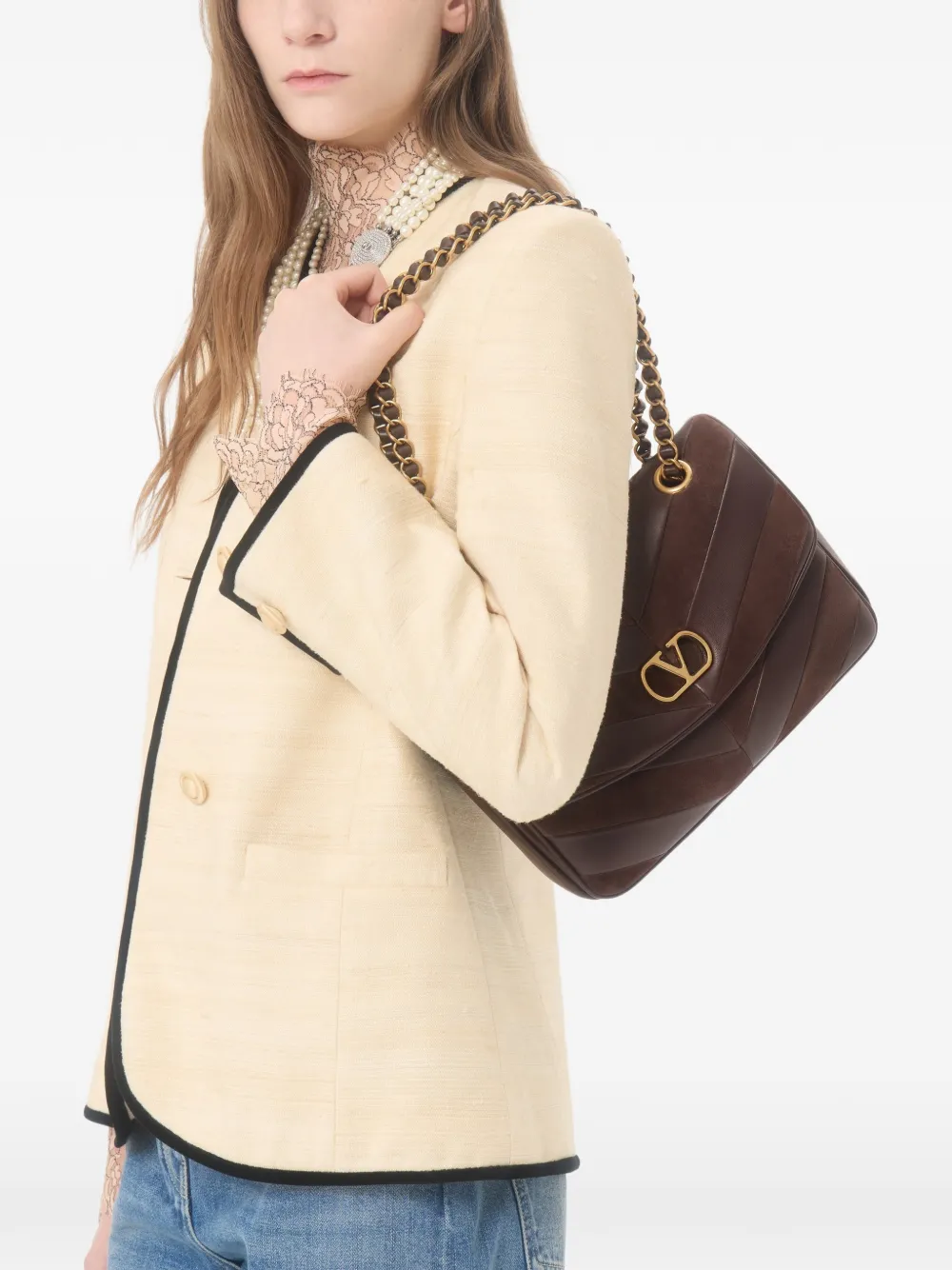 Valentino Garavani Djuna medium suède en nappa tas met chevron patroon Bruin