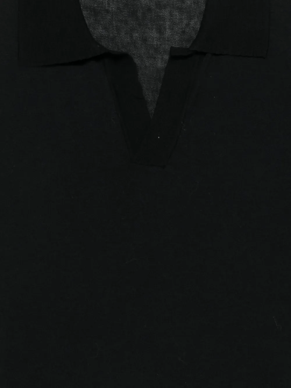 A Paper Kid Fijngebreid T-shirt met open kraag Zwart