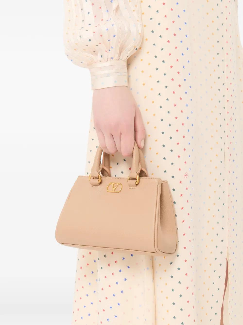 Valentino Garavani VLogo Signature tas van korrelig kalfsleer Beige