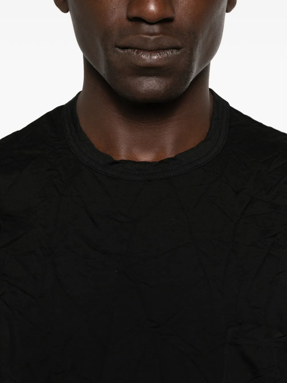 Comme des Garçons Homme T-shirt met borstzak en gekreukte afwerking Zwart