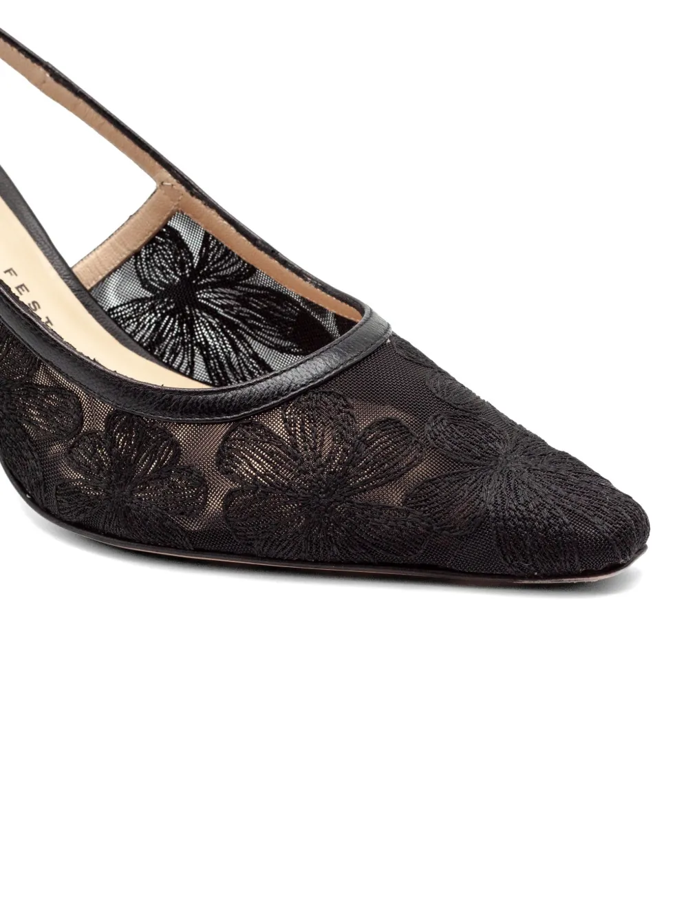 Roberto Festa Pumps met puntige neus en kanten detail Zwart