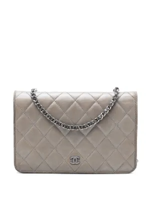 シャネル ショパールバッグ CHANEL Pre-Owned 2020 Mini Chic Pearls Crossbody Bag | White