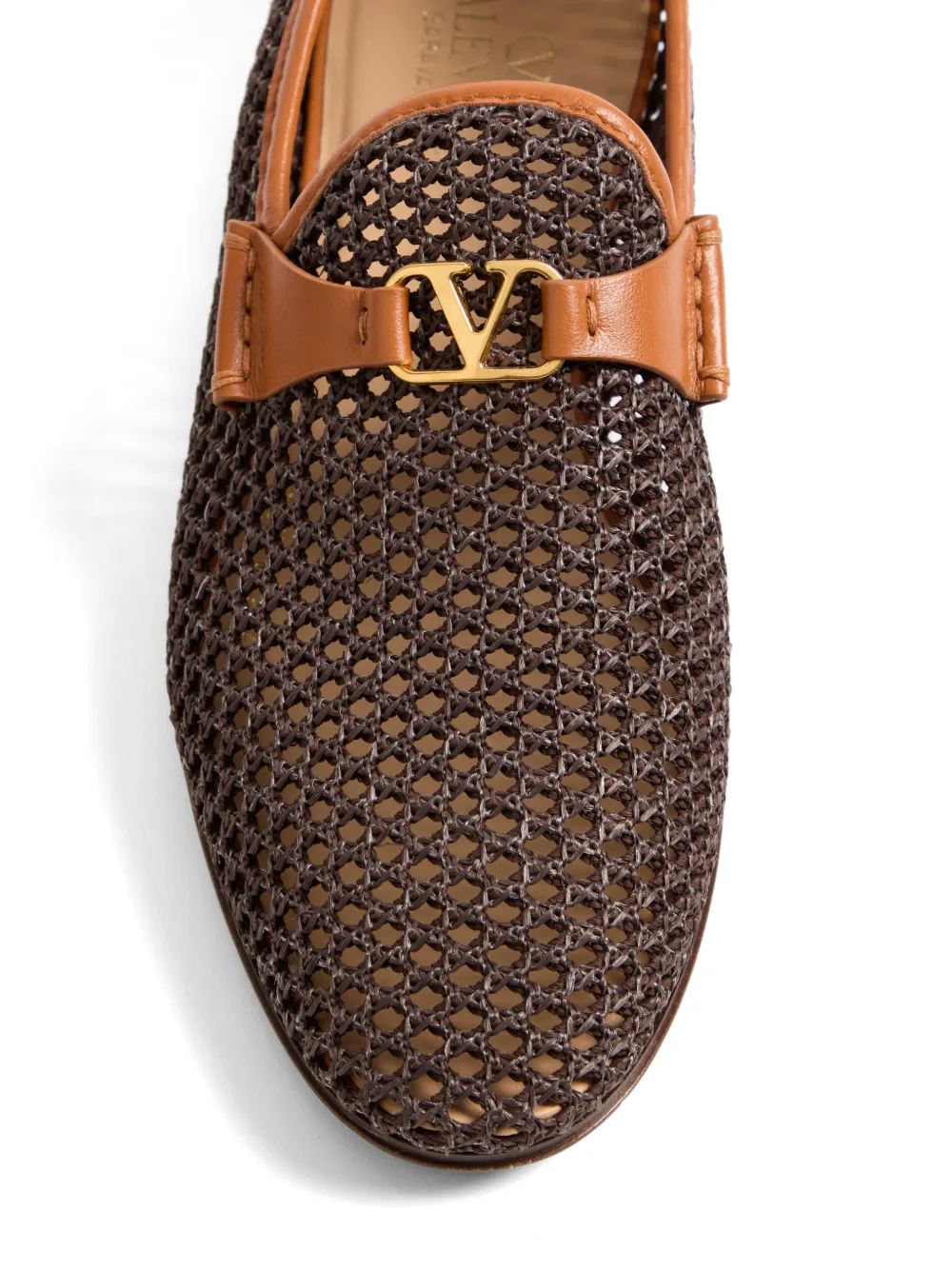 Valentino Garavani Wolfe loafers in geweven raffia Bruin