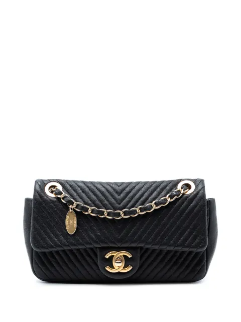 CHANEL Pre-Owned 2013-2014 Small Chevron Wrinkled Calfskin Medallion Charm Surpique Flap shoulder bag