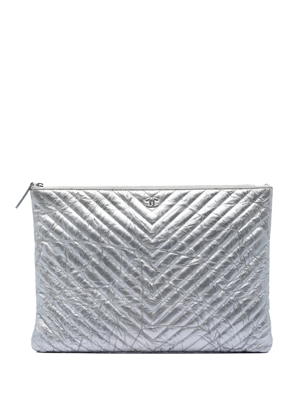 CHANEL Pre-Owned 2018 Large Chevron Metallic Aged Calfskin O Case clutch bag - Argento