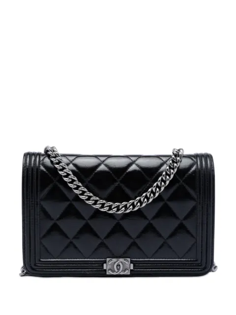 CHANEL Pre-Owned 2020 Quilted Shiny Aged Calfskin Boy Wallet On Chain crossbody bag
