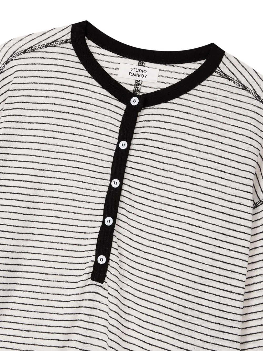 TOMBOY Gestreept T-shirt met henley-hals Beige