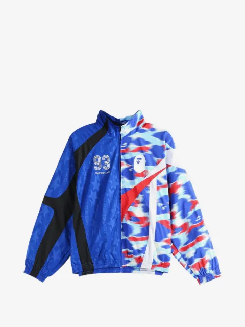 A BATHING APE® veste à imprimé camouflage