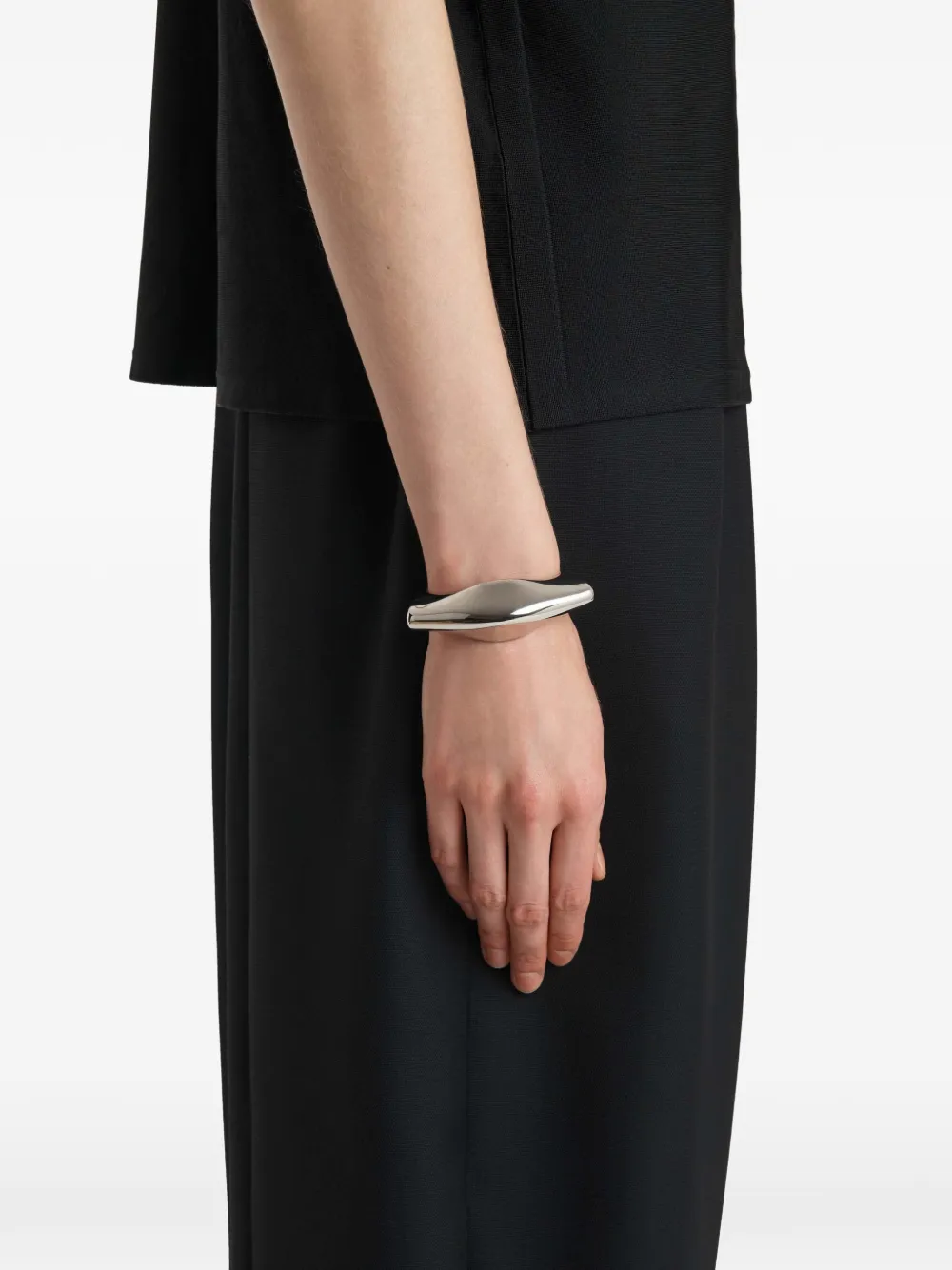 KHAITE Bracciale rigido Lotus - Argento