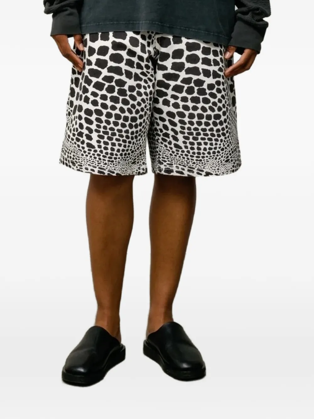 Stüssy giraffe-print twill shorts - Bianco