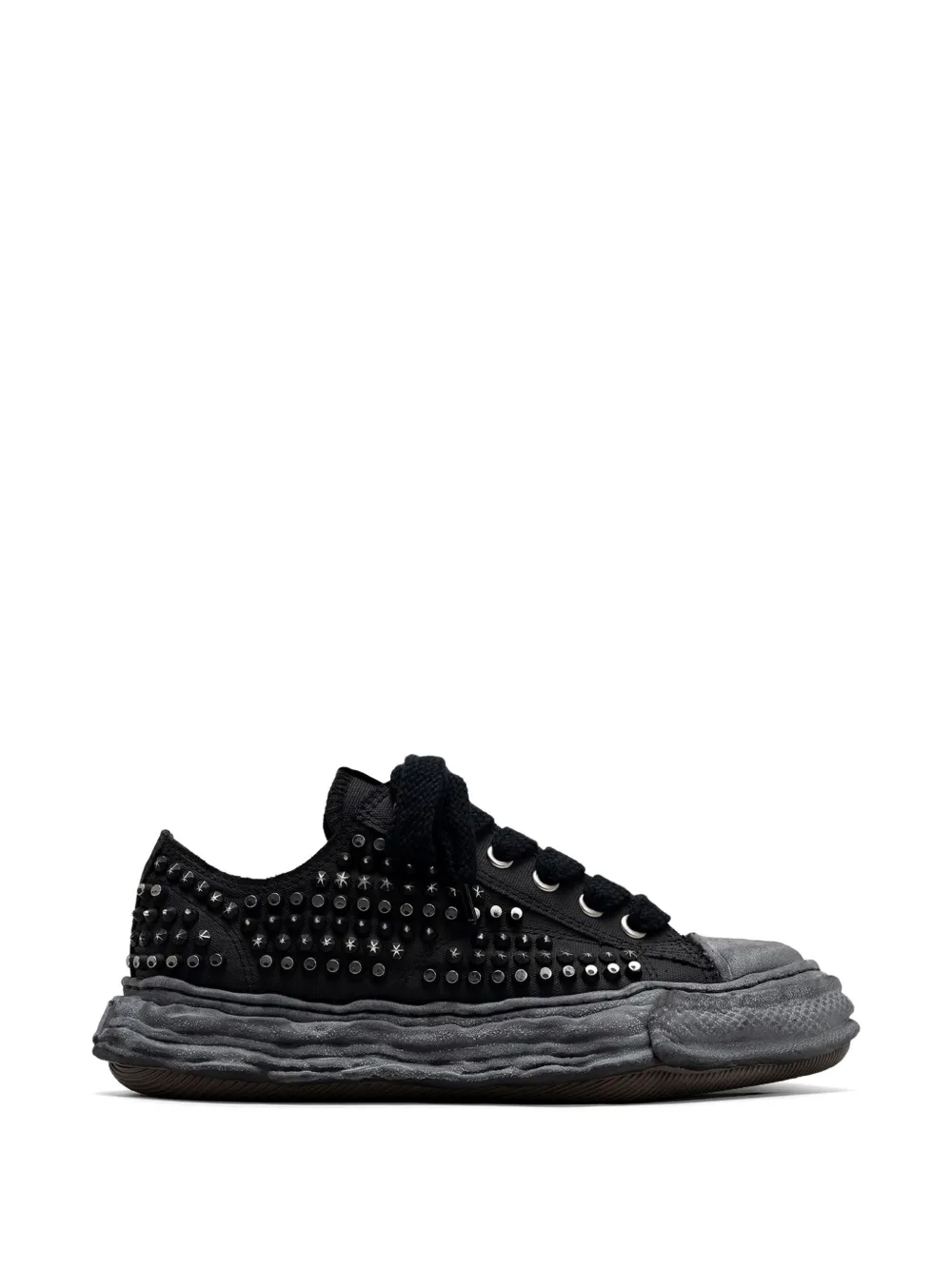 Maison MIHARA YASUHIRO stud-embellished sneakers - Schwarz