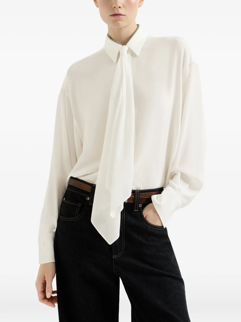 Brunello Cucinelli Blouse met stropdas Wit